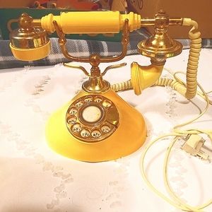 Vintage old antique Song Jun Rotary phone